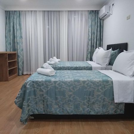 Dzveli Batumi Hotel Екстериор снимка