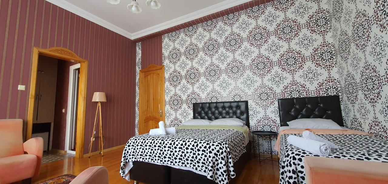 Dzveli Batumi Hotel Екстериор снимка