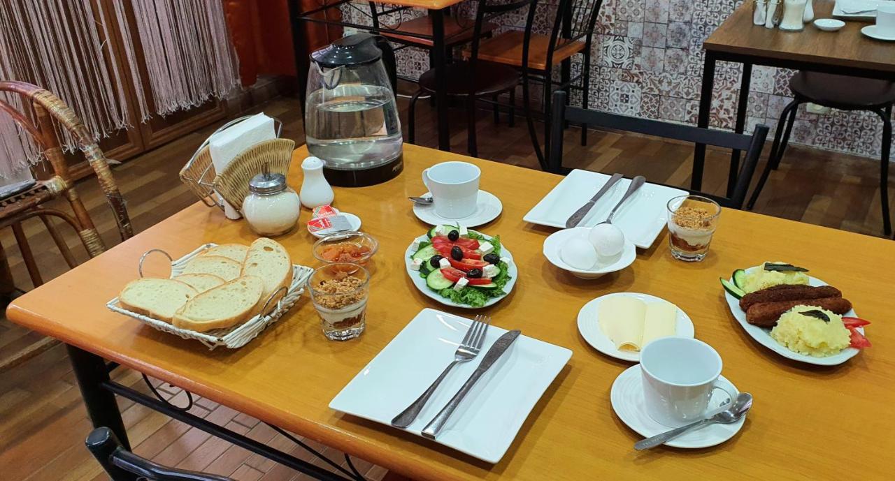 Dzveli Batumi Hotel Екстериор снимка