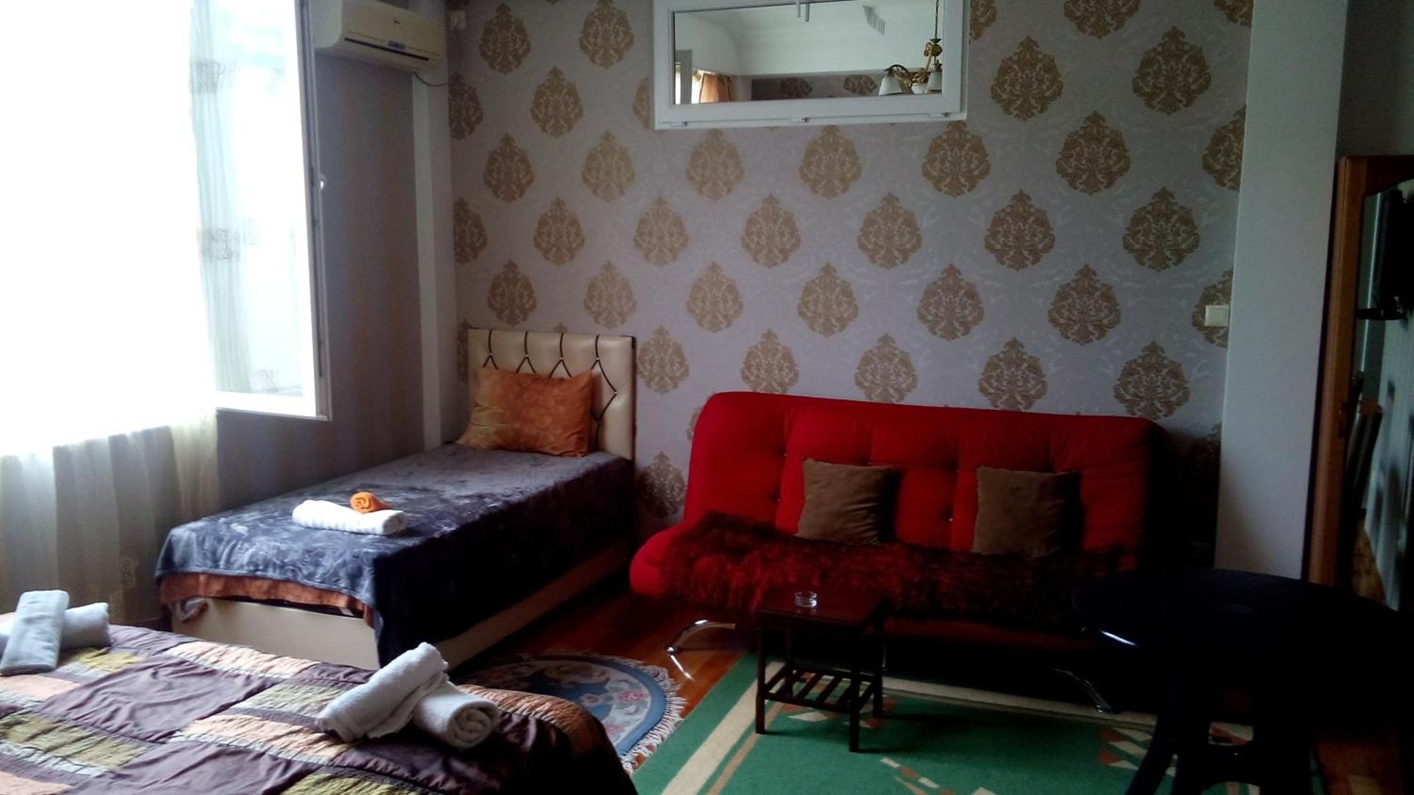 Dzveli Batumi Hotel Стая снимка
