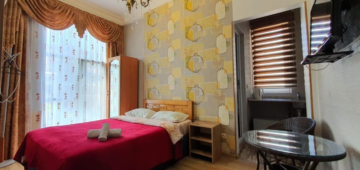 Dzveli Batumi Hotel Стая снимка