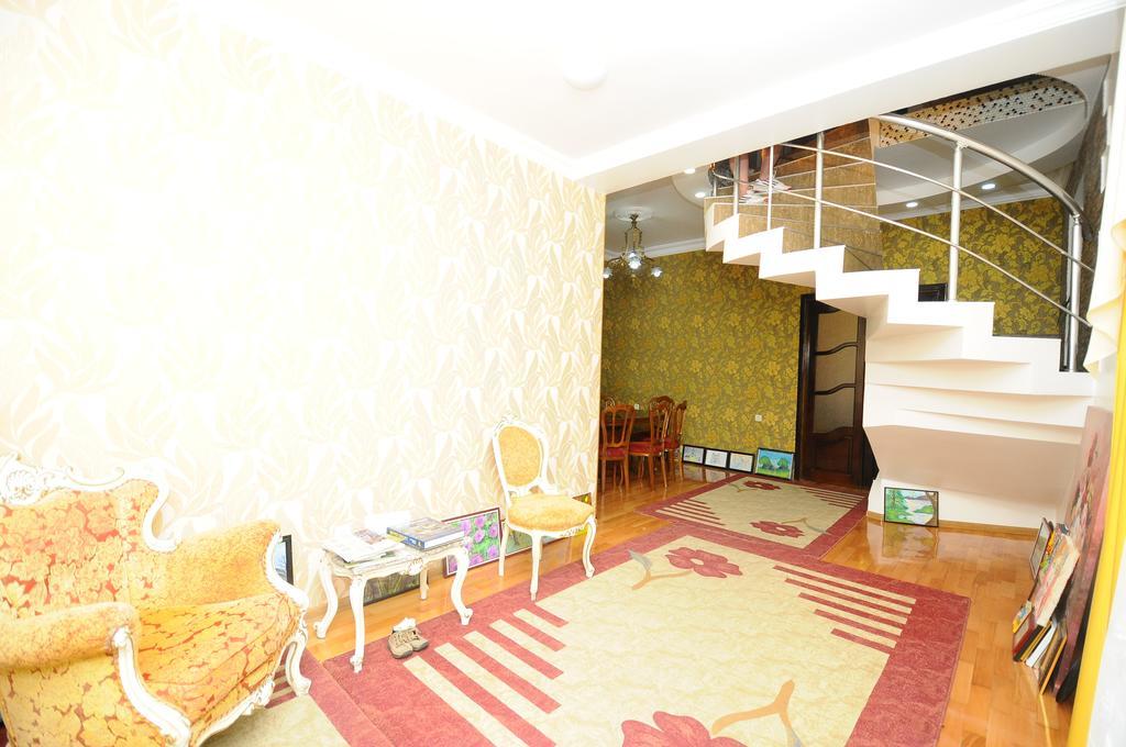 Dzveli Batumi Hotel Екстериор снимка