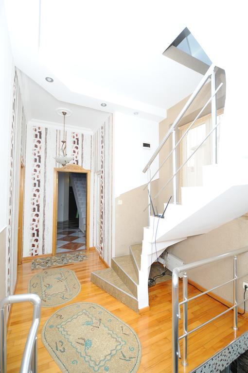 Dzveli Batumi Hotel Екстериор снимка