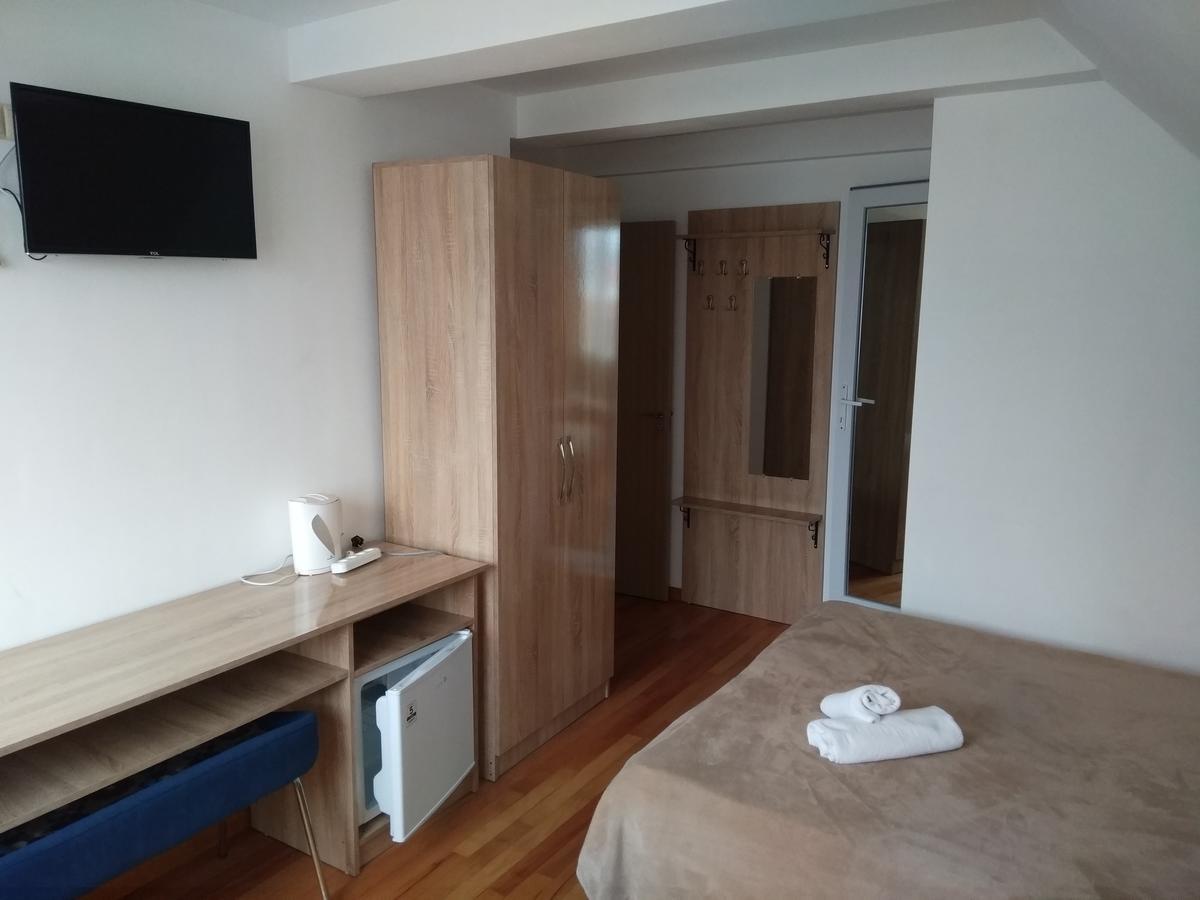 Dzveli Batumi Hotel Екстериор снимка
