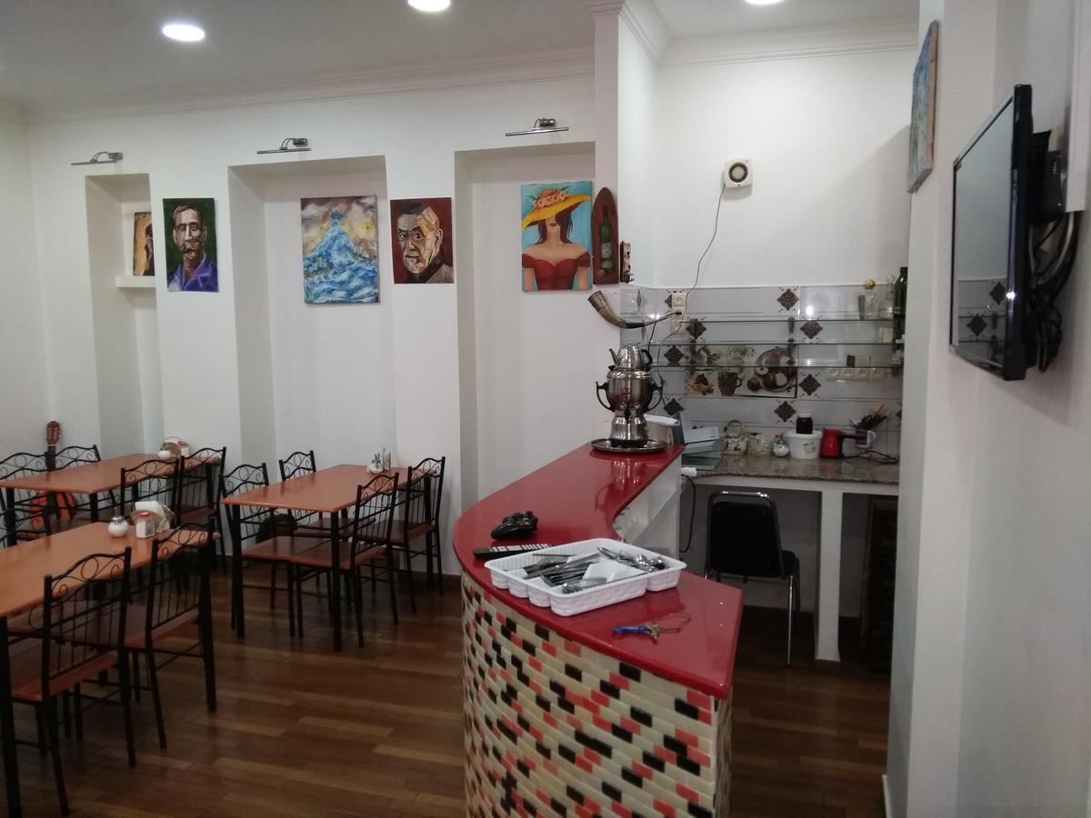 Dzveli Batumi Hotel Екстериор снимка