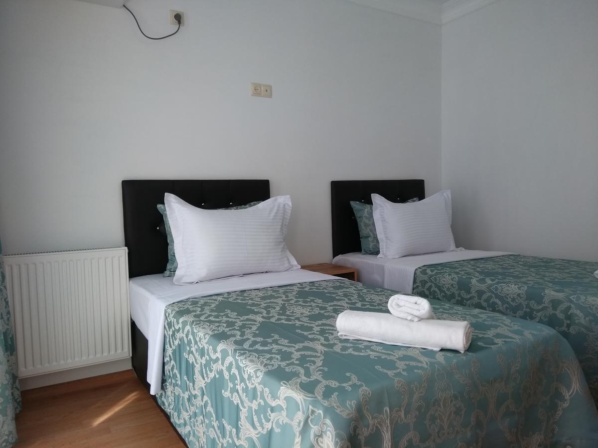 Dzveli Batumi Hotel Екстериор снимка