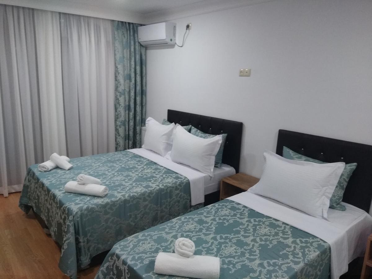 Dzveli Batumi Hotel Екстериор снимка