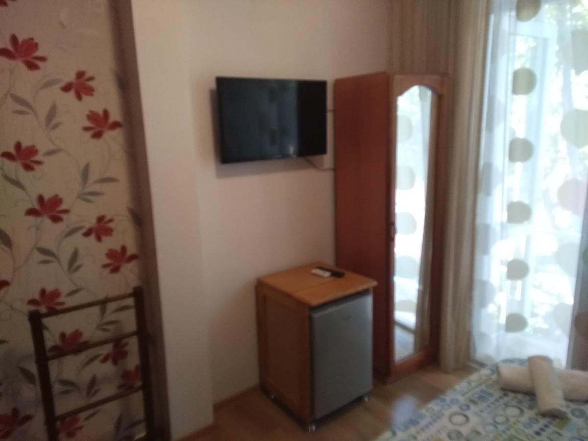 Dzveli Batumi Hotel Екстериор снимка